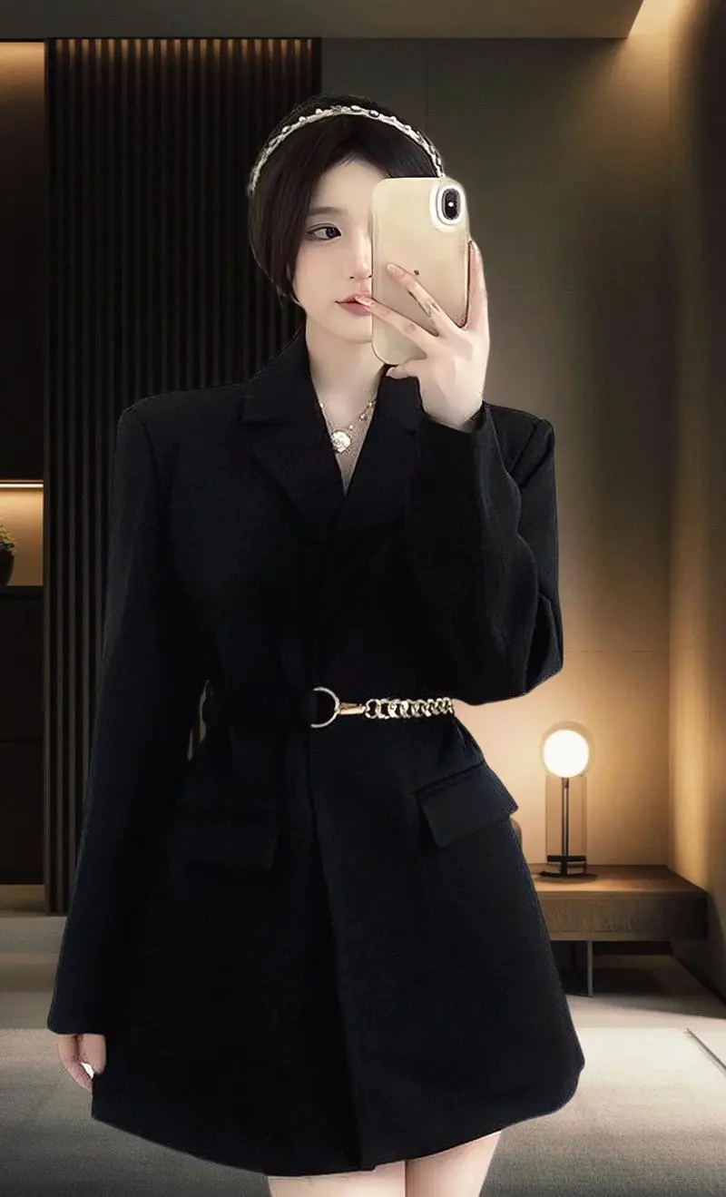 黑色大长款外套怎么搭配图片