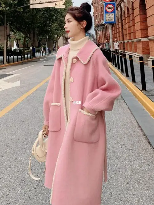 粉红毛呢怎么搭配外套
