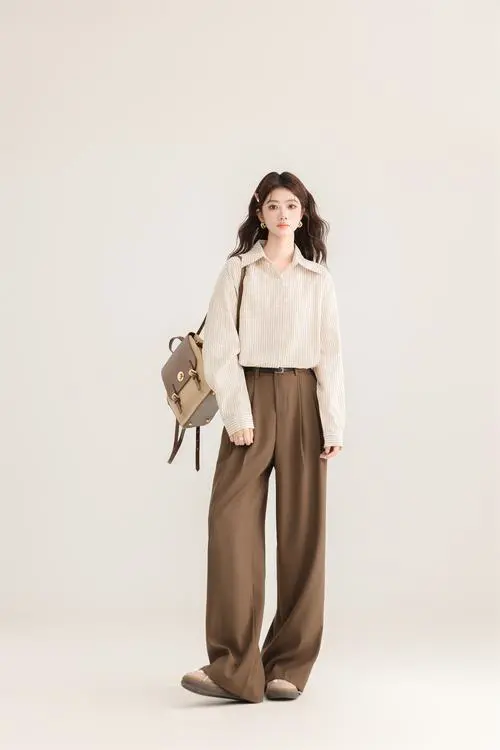 咖啡色裤子配什么鞋子