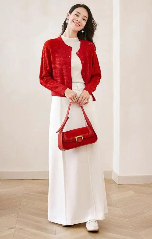 红针织中长开衫怎么搭配