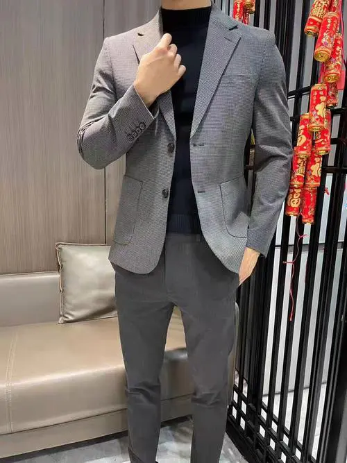 男生小西装外套怎么搭配什么裤子和鞋子好看吗