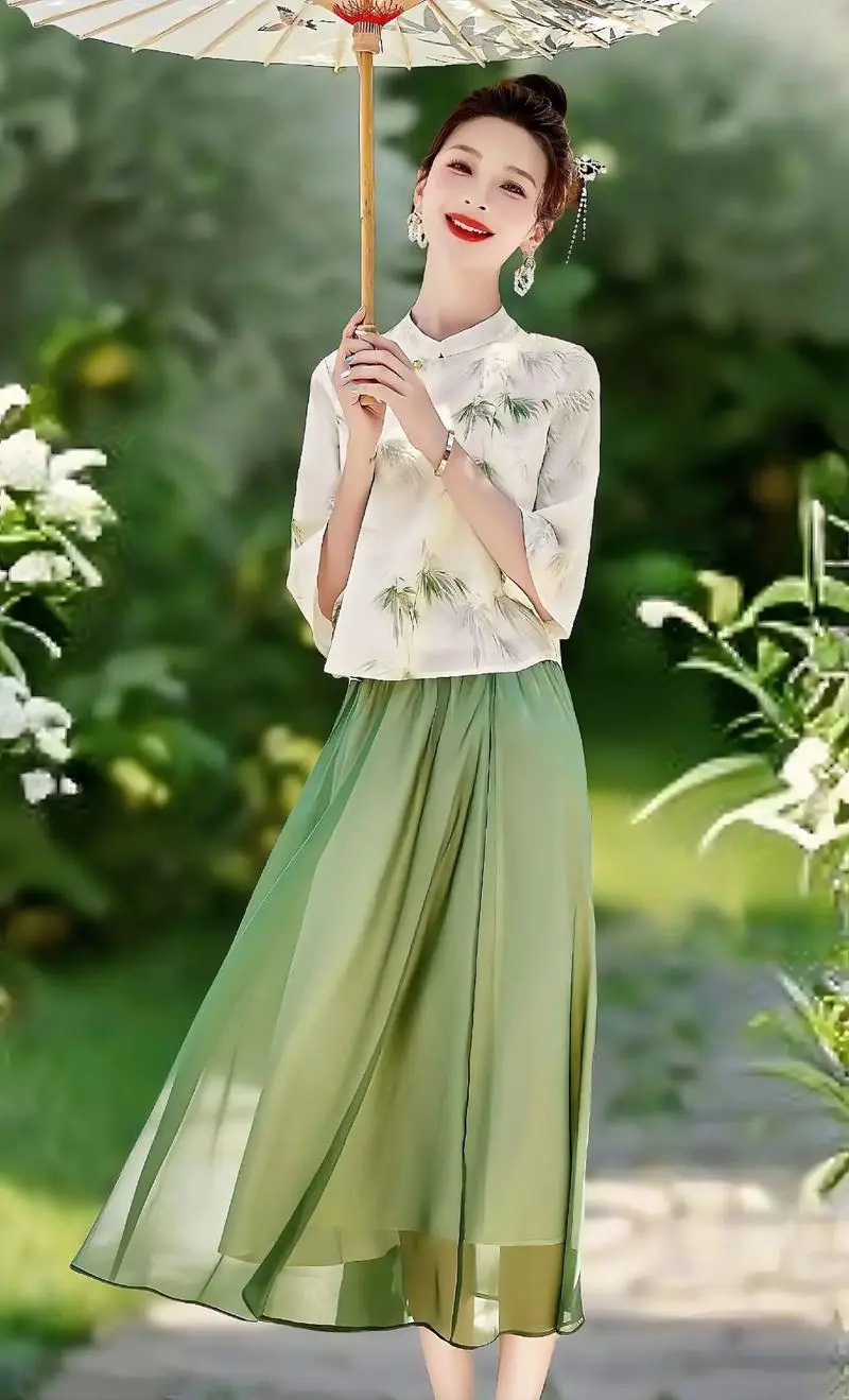 墨绿色的半身长裙怎么搭配什么外套好看