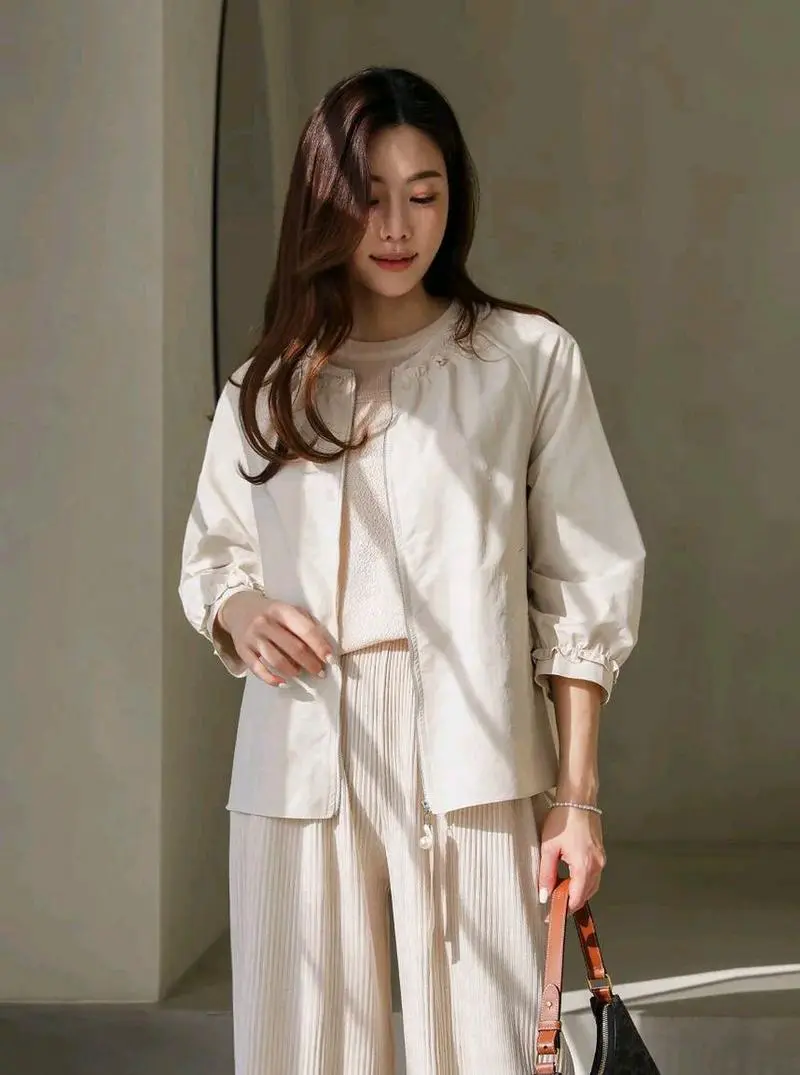 荷叶边尼外套怎么搭配