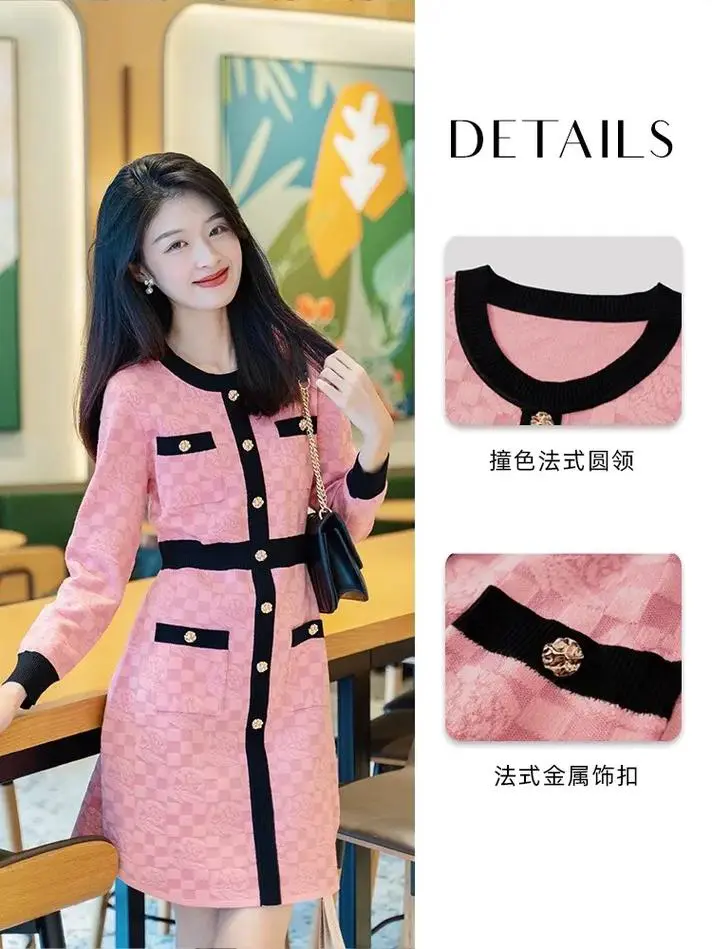 冬天粉色连衣裙怎么搭配