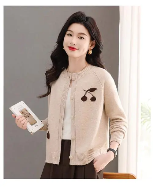 女短羊毛上衣外套怎么搭配图片