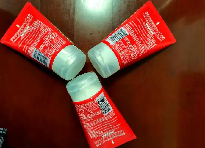 高夫洗面奶怎么打开