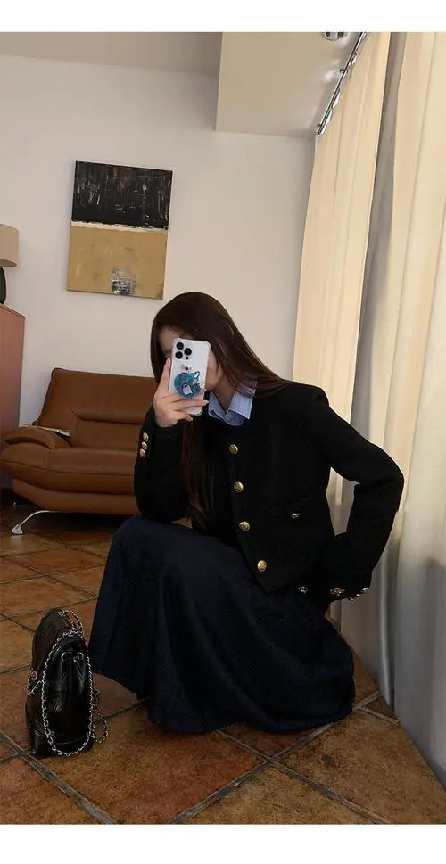 黑色短上衣怎么搭配