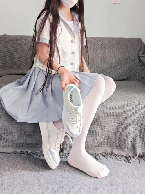 浅蓝鞋怎么搭配图片