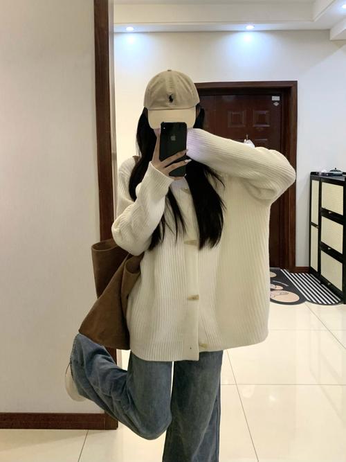 毛织外套怎么搭配