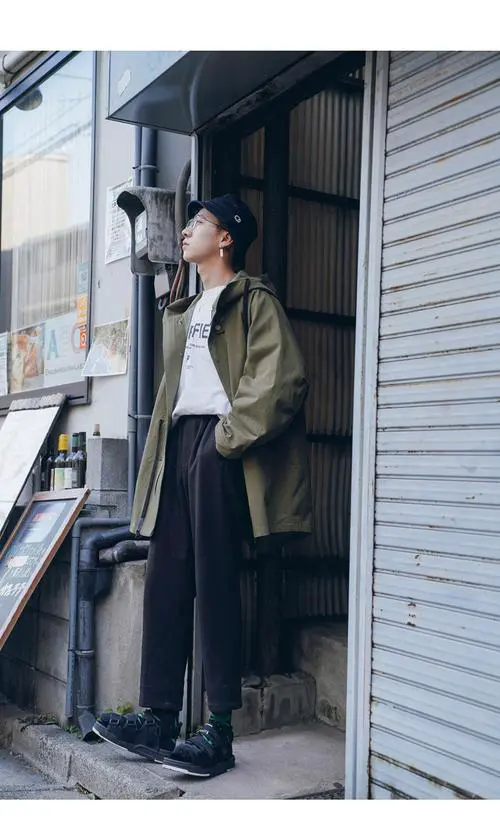 军绿风衣怎么搭配图片男