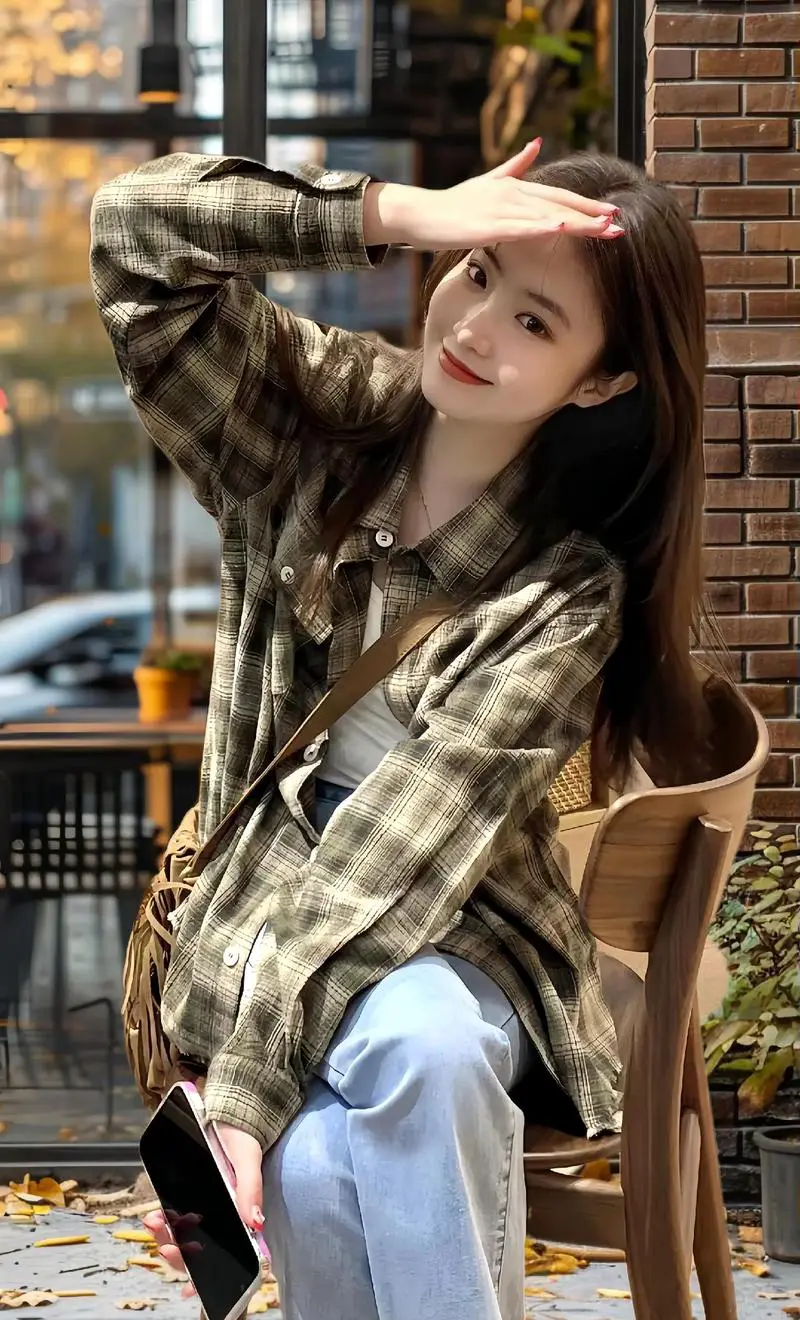 格子衬衫女怎么搭配