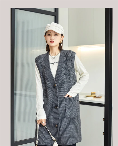 中长毛线背心怎么搭配