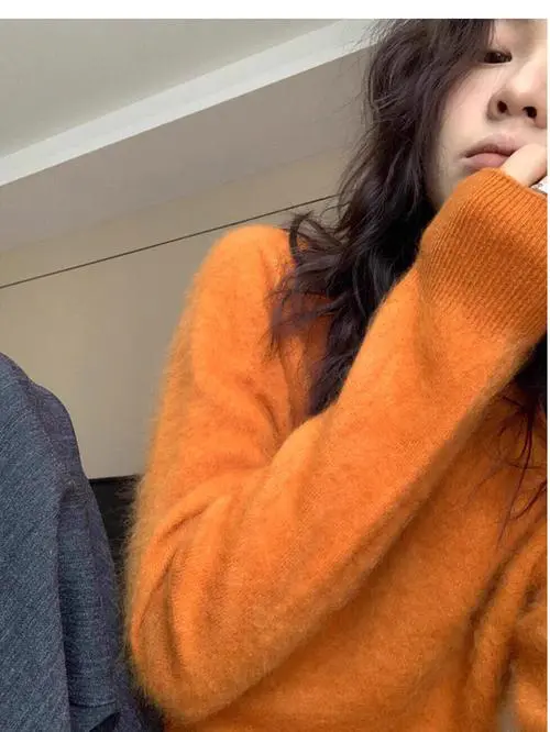 橙色毛衣配什么裤子