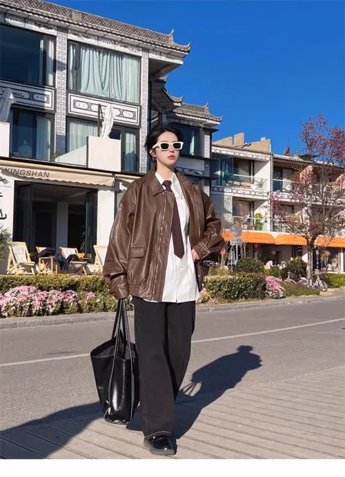 皮衣搭配什么鞋子女