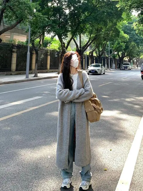 长的针织外套怎么搭配什么裤子好看吗