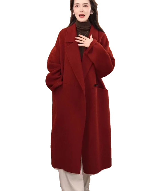 红色圆领毛呢大衣怎么搭配图片