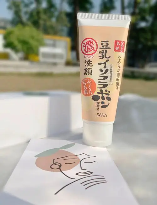豆乳洗面奶怎么软软的