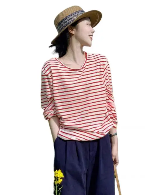 白色长袖t恤怎么搭配