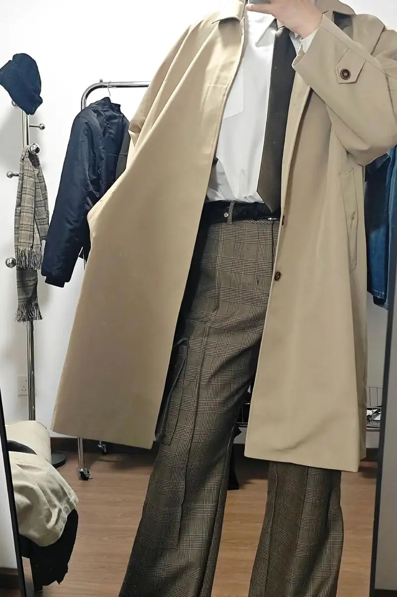 香槟颜色裤子怎么搭配