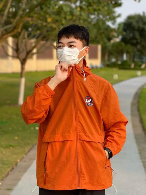 橘红衣服怎么搭配