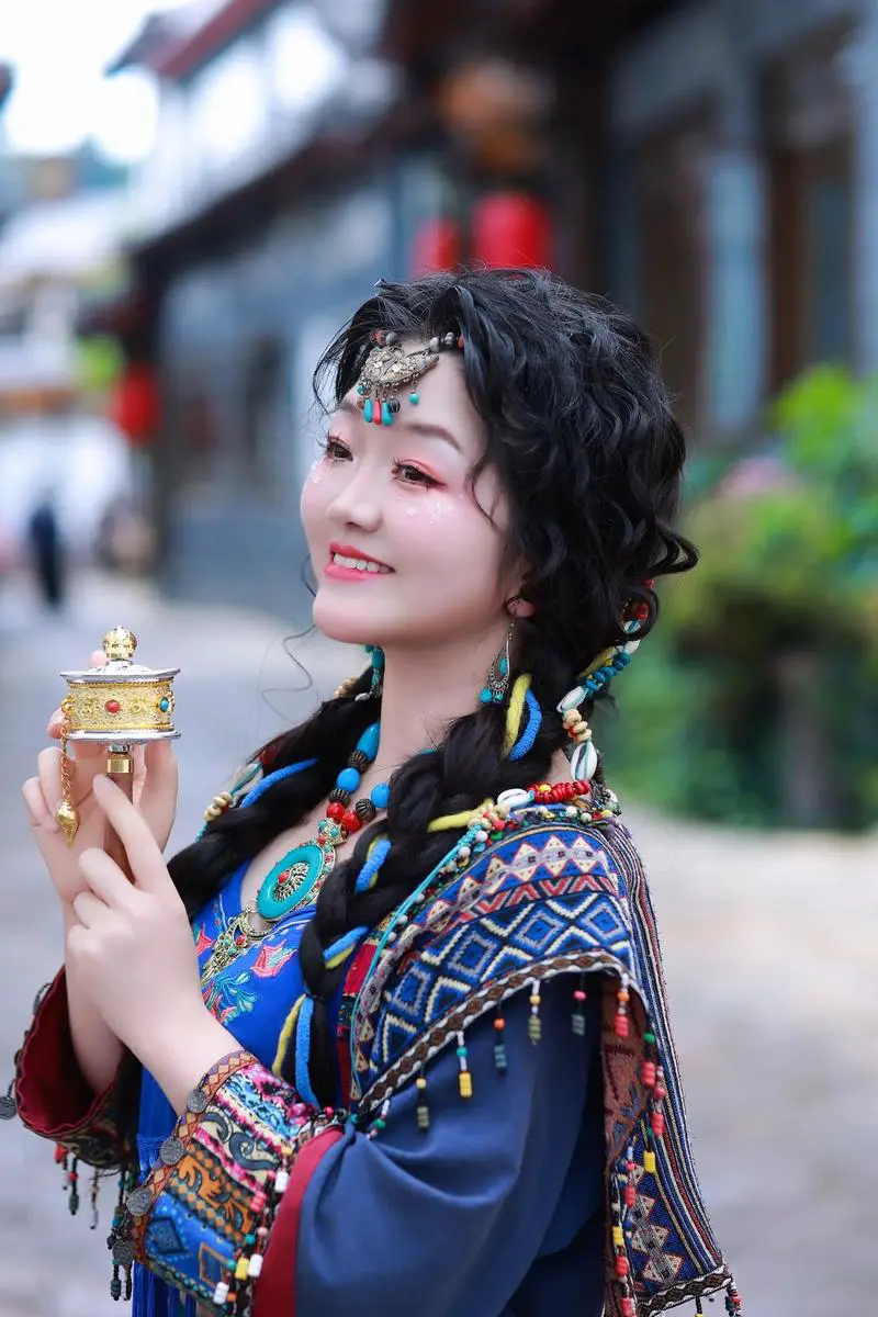 民族风格服装适合你怎么搭配