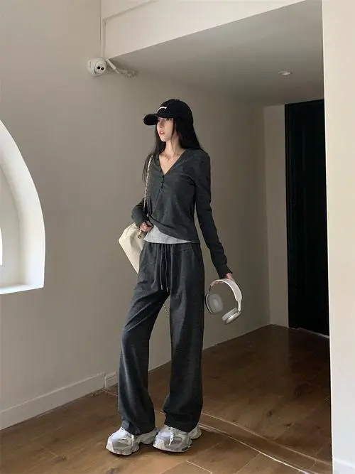 羊绒套装怎么搭配什么裤子