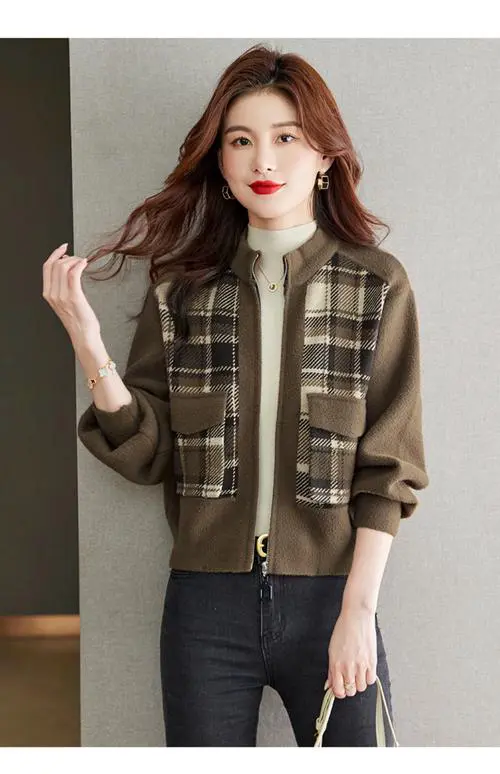 休闲厚外套怎么搭配衣服