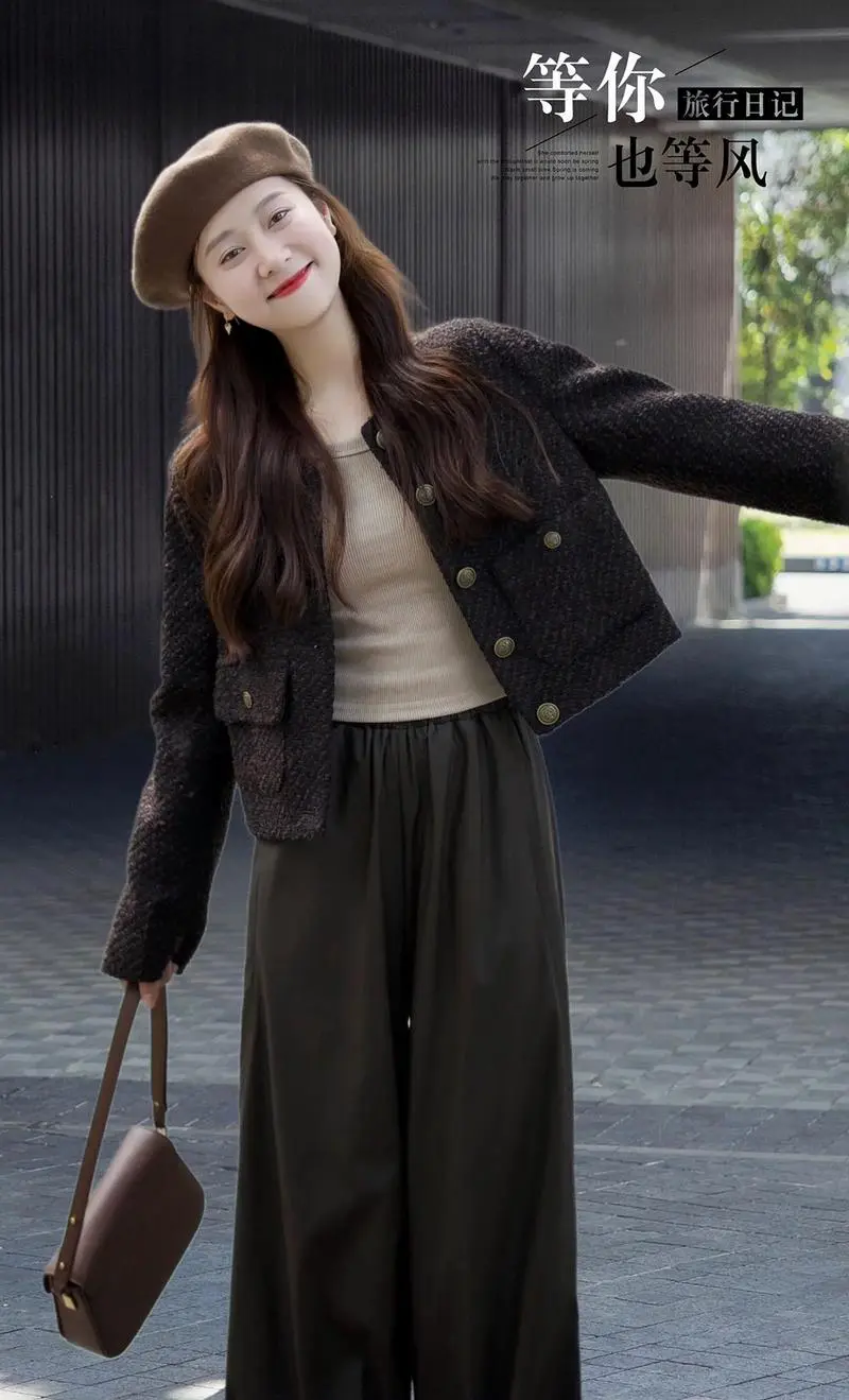 黑色外套怎么搭配衣服