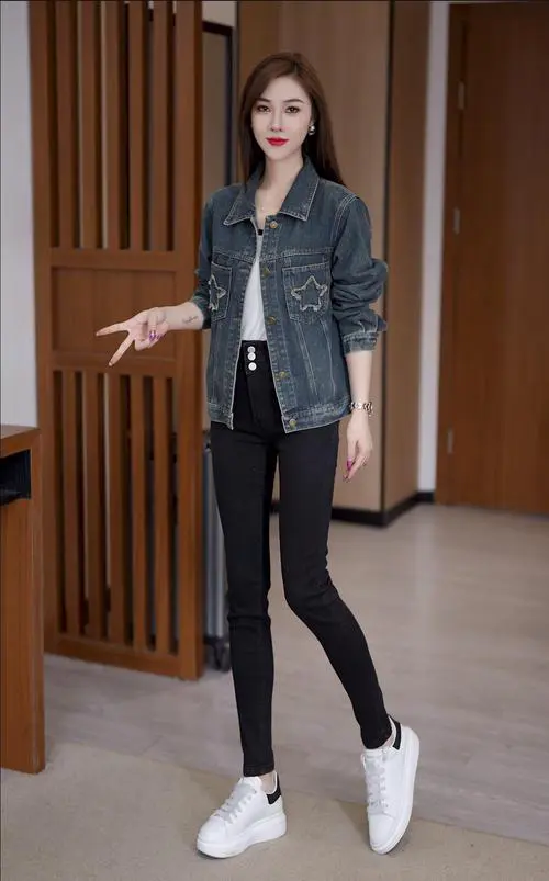 短休闲牛仔外套怎么搭配