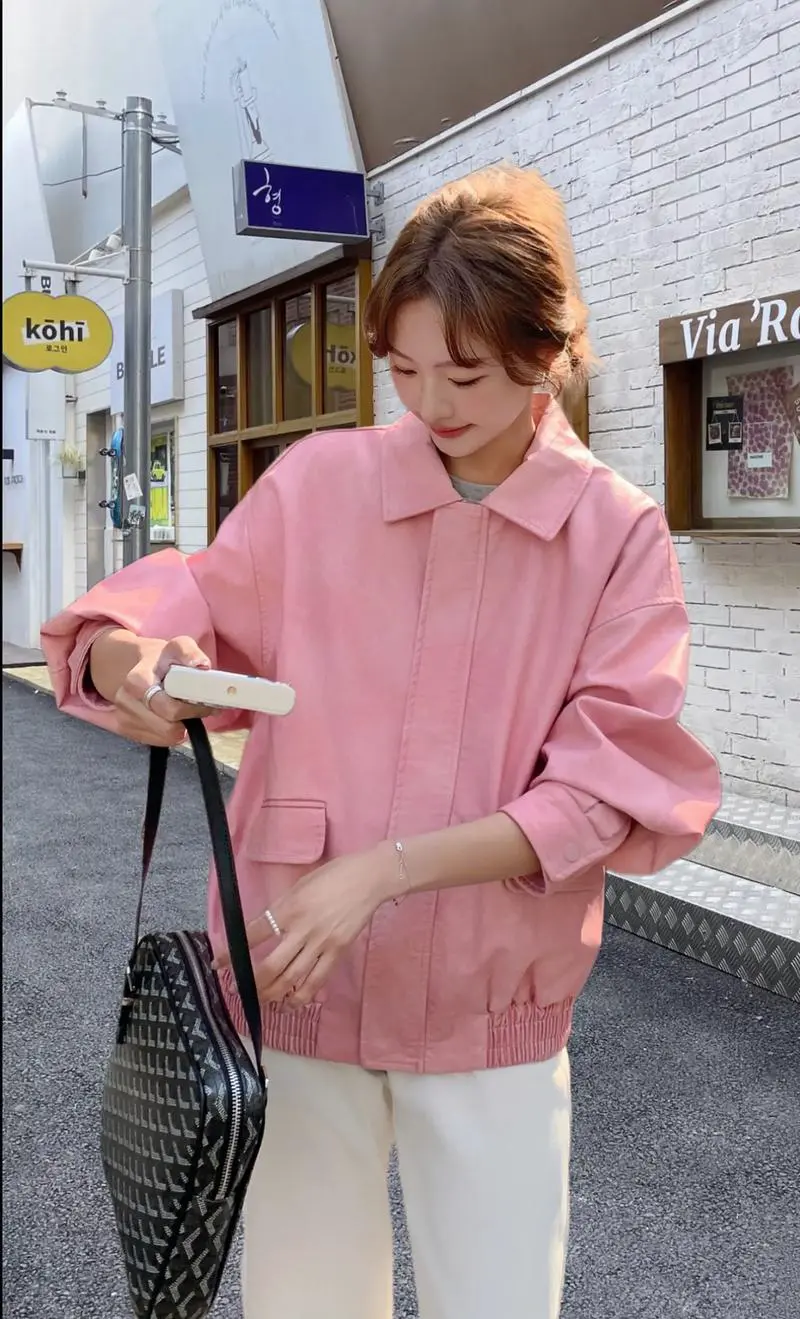 米粉色皮衣怎么搭配图片