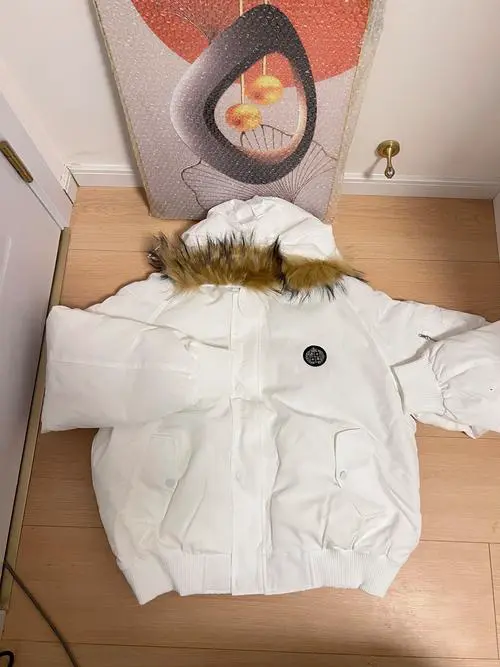 白色派克服怎么搭配图片