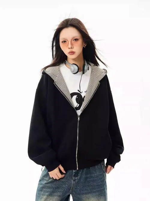 黑色卫衣夹克怎么搭配