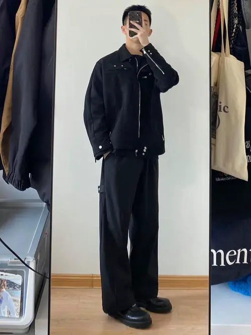 男生黑穿什么颜色好看