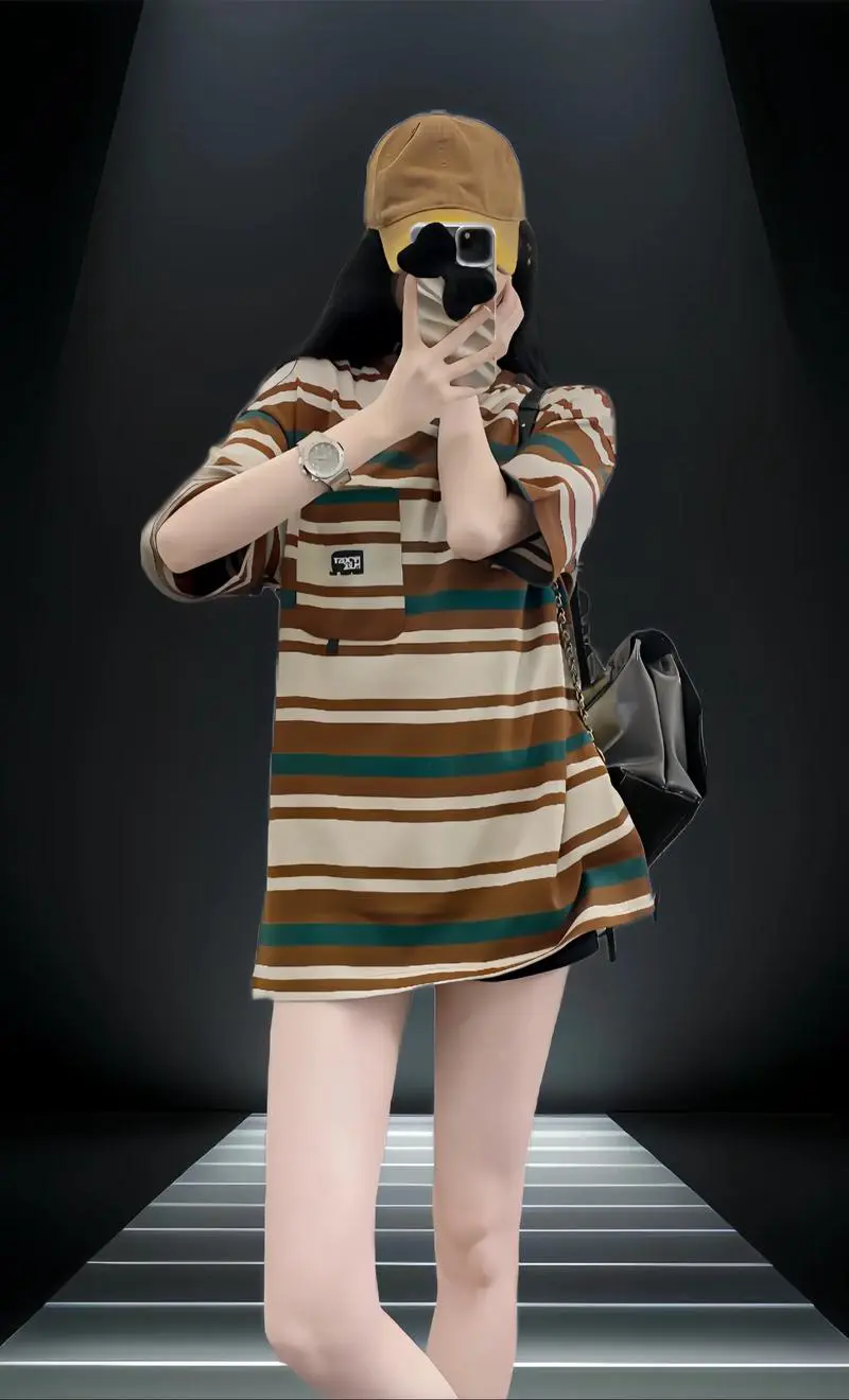 长款t恤怎么搭配装饰