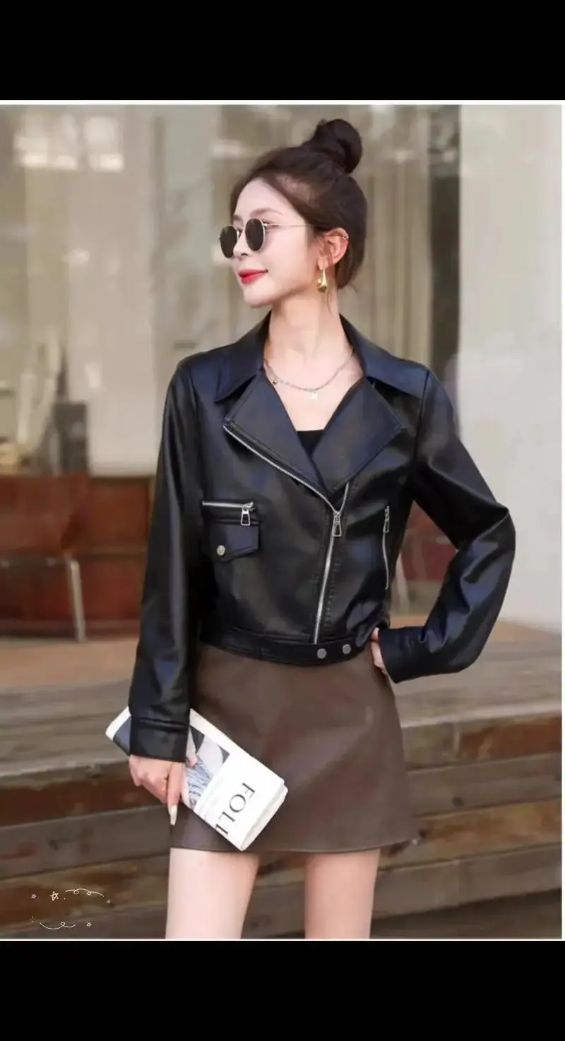 机车领皮衣怎么搭配什么裤子