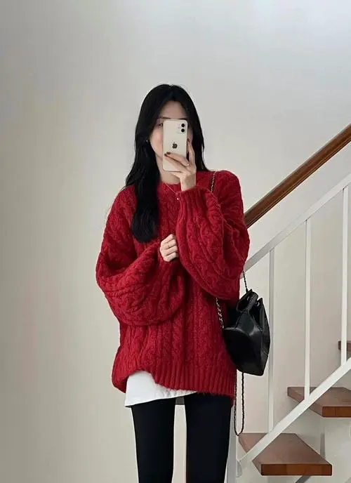 大红色长款毛衣怎么搭配图片大全