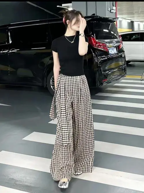 黑白格子衣服怎么搭配裤子图片