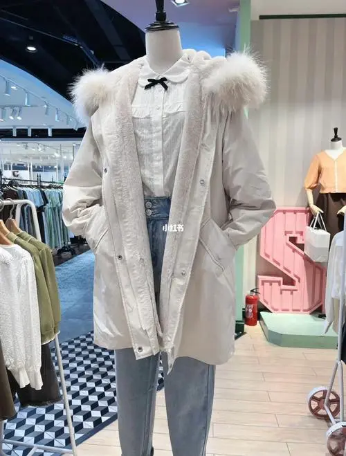 白色派克服怎么搭配图片