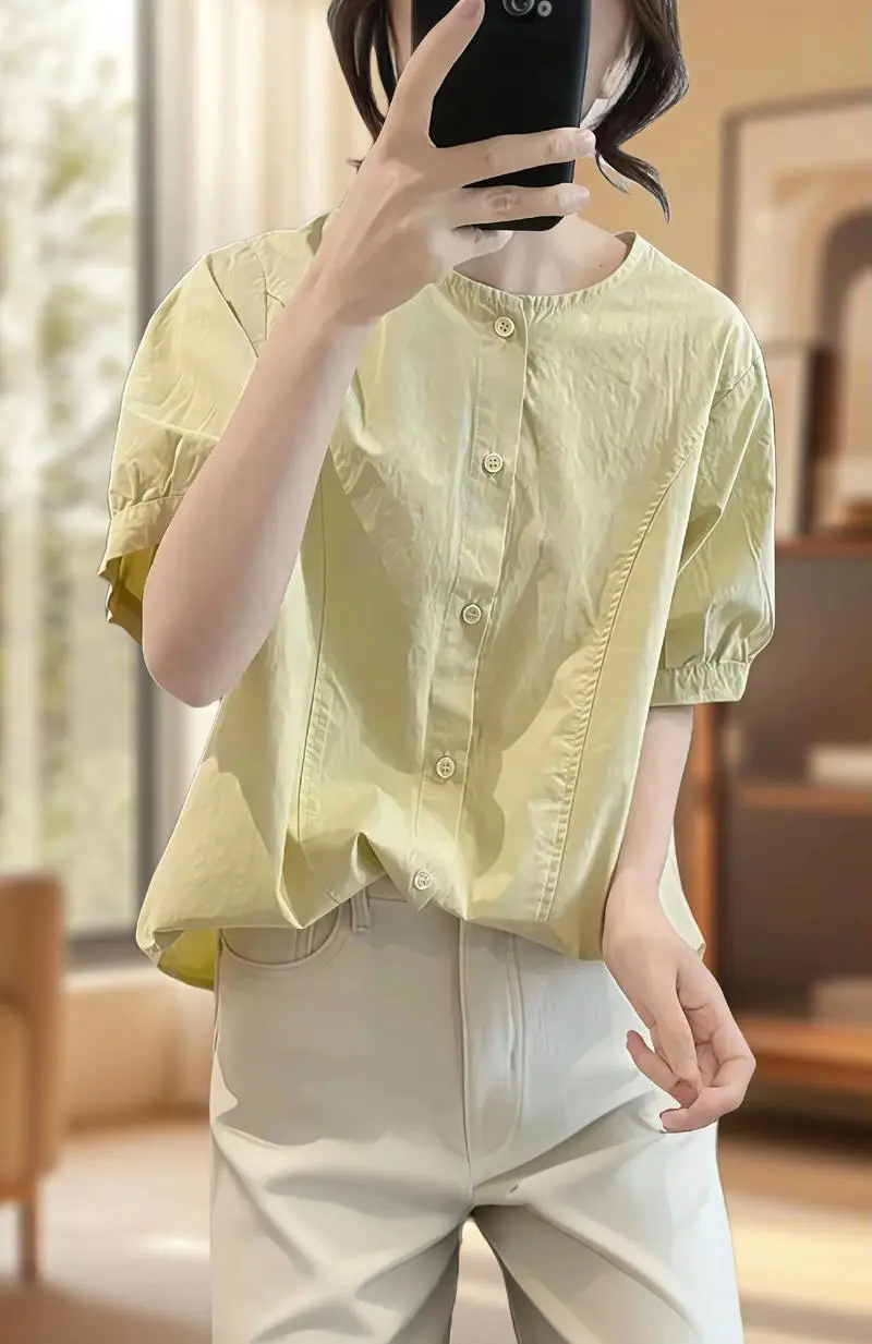 圆领衬衫怎么搭配女