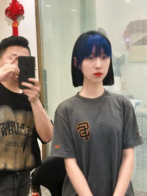 头发爆怎么搭配图片