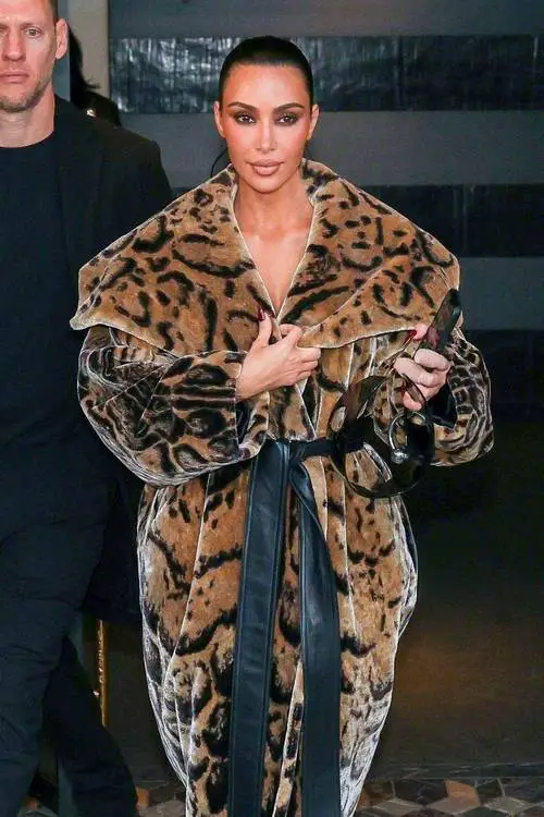 黄金怎么搭配皮草