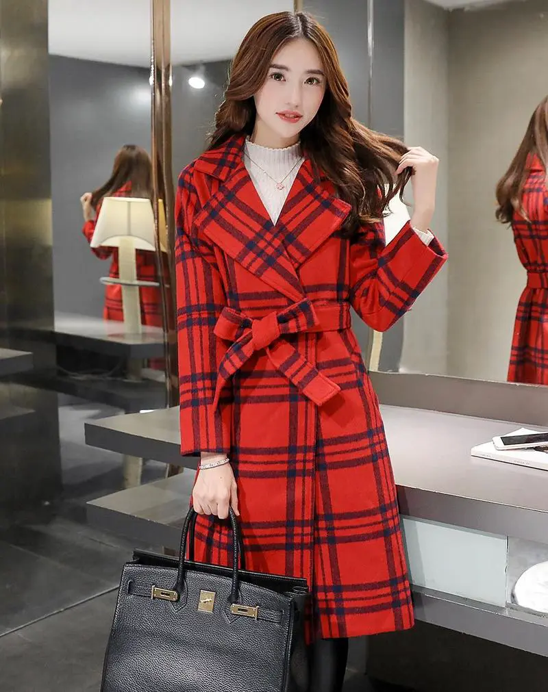 红色格格外套怎么搭配
