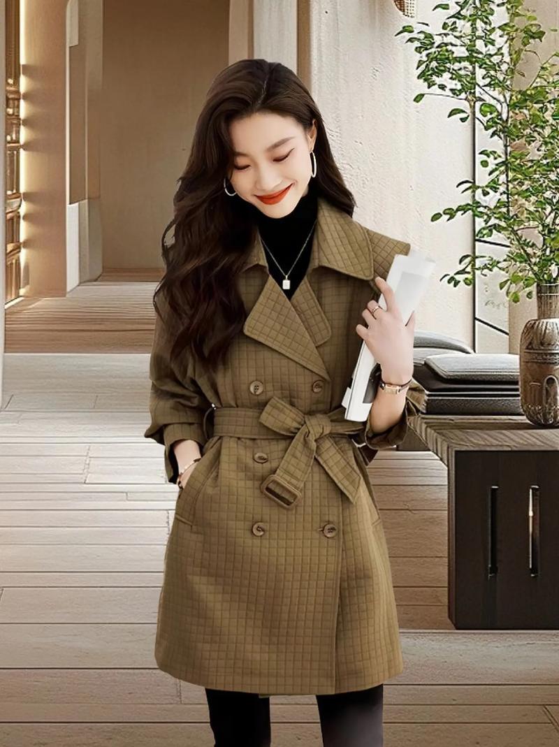 女装中款风衣外套怎么搭配什么裤子好看图片大全