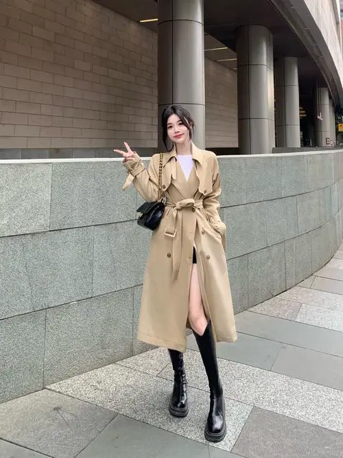 卡其色风衣搭配什么裤子