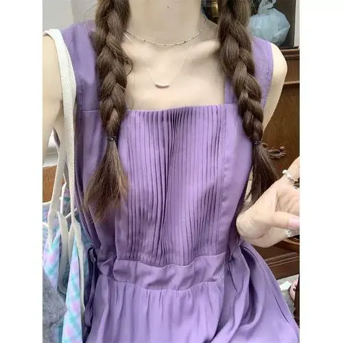 紫色无袖连衣裙怎么搭配外套