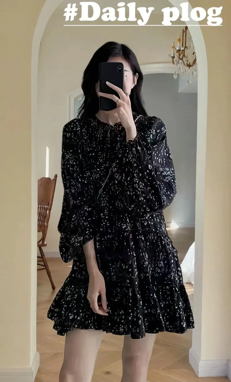 牛仔外套黑色连衣裙怎么搭配什么裤子和鞋子好看