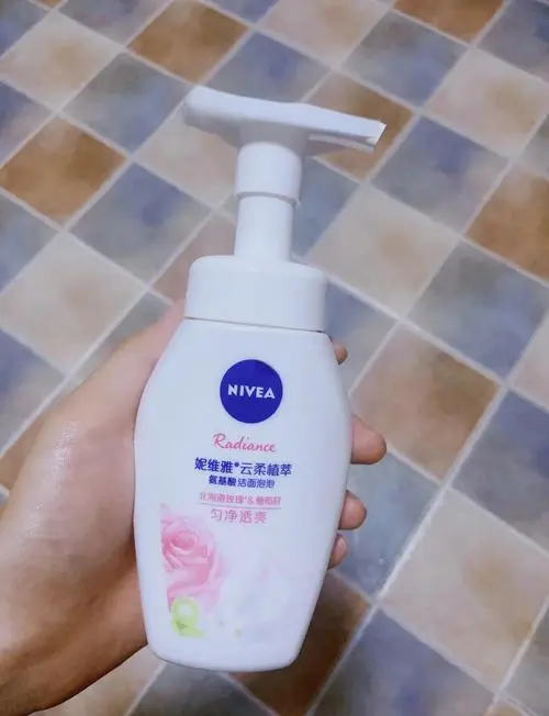 妮维雅泡泡洗面奶怎么样