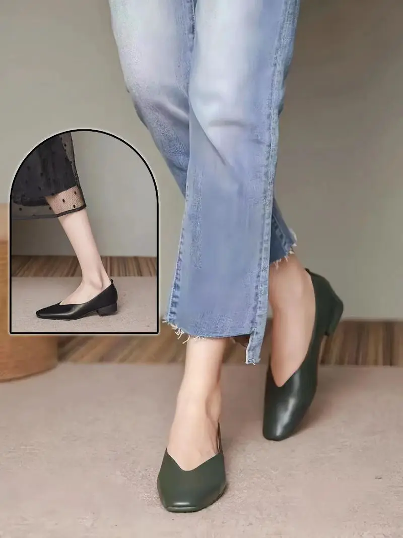 小方跟鞋怎么搭配裤子