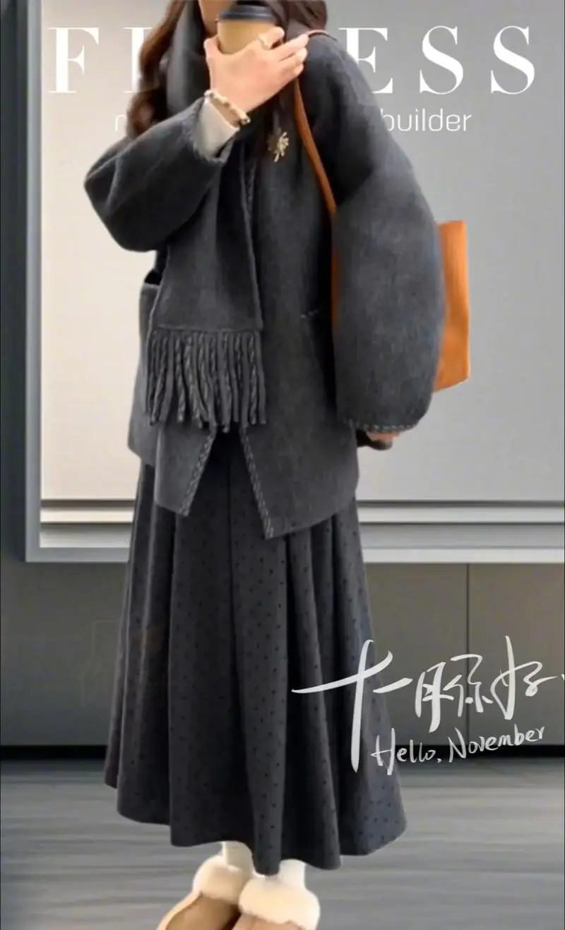 姜色毛呢裙子怎么搭配外套好看