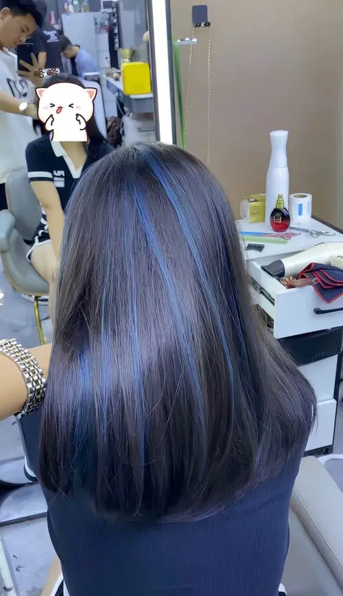 挑染怎么选颜色搭配